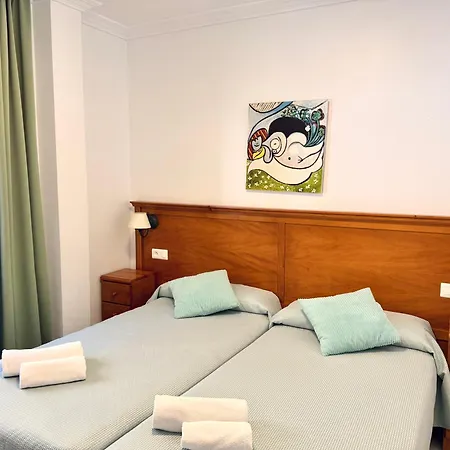 아파르타멘토스 Hc 부리아나 플라야 *