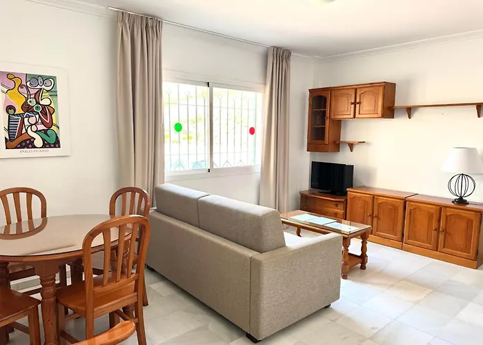 아파르타멘토스 Hc 부리아나 플라야 아파트 네르하